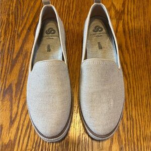 Cloudsteppers by Clarks women’s Beige Slip-On espadrille loafers